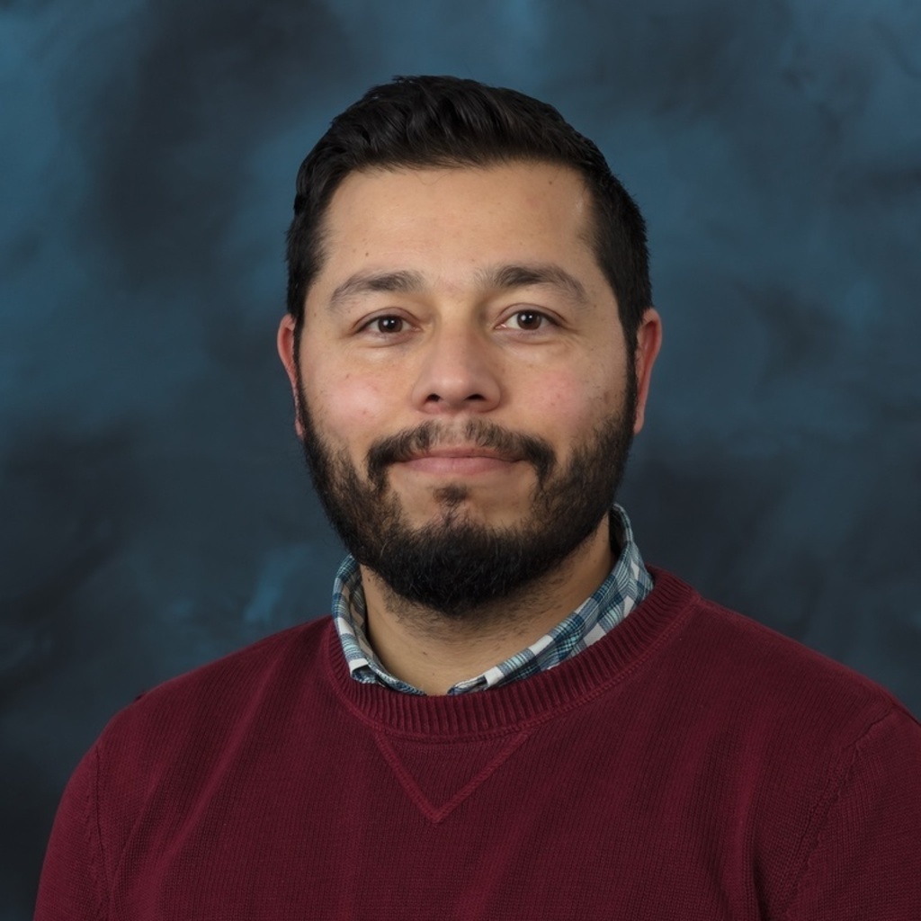 Jesus Gomez Velez Headshot